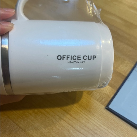 # 0767+ Gray and White Insulated Mug with Handle - Picture 7 of 10